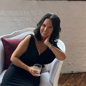 Meet your Posher, Suzanne